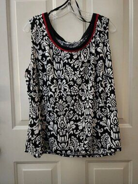 Studio 1 Slerveless Plus Size 20W  Black and White Top